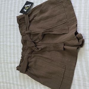 Girls belted waist - art class - textured shorts - olive green - L